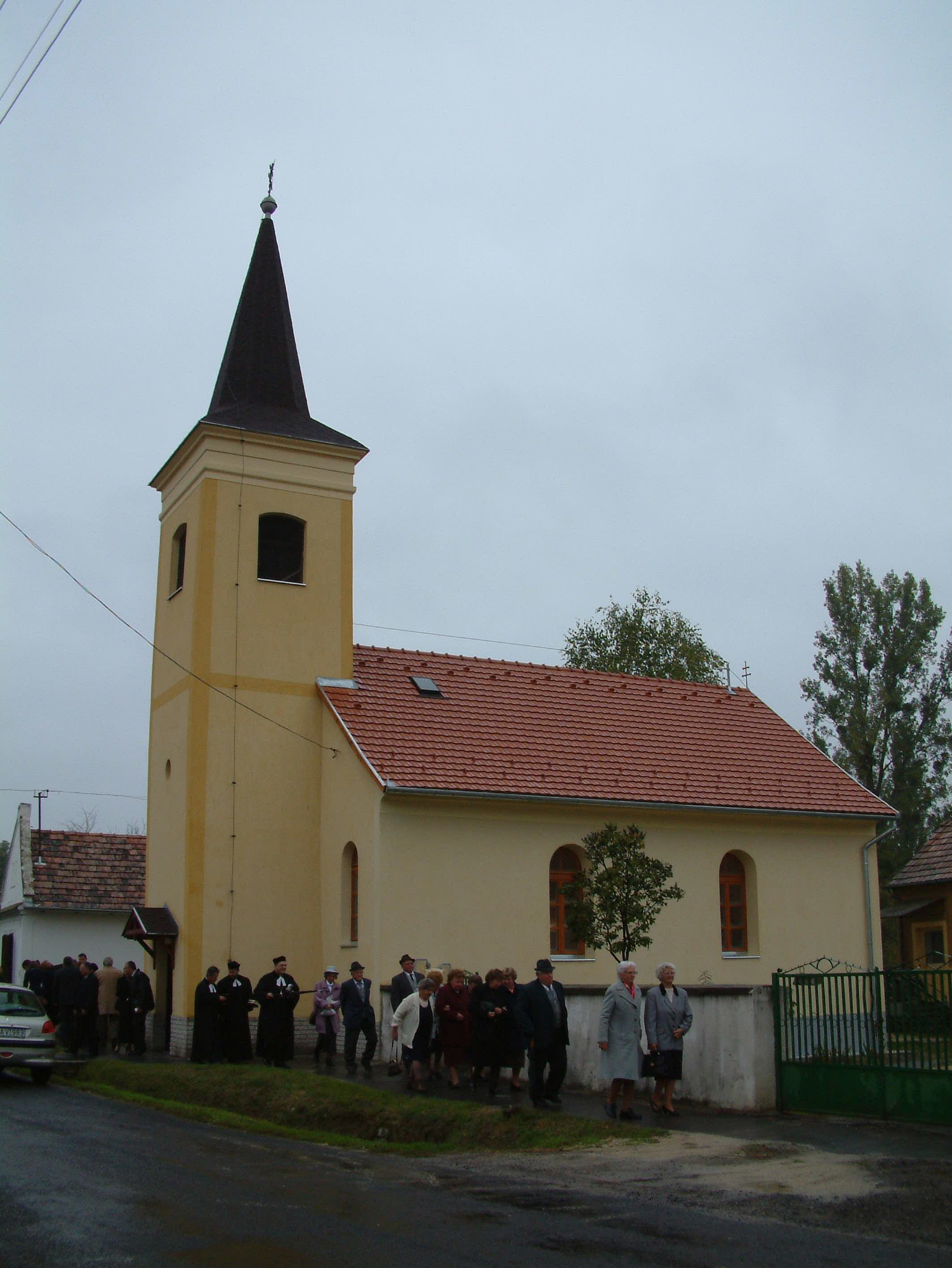 Templomszentelési istentisztelet után