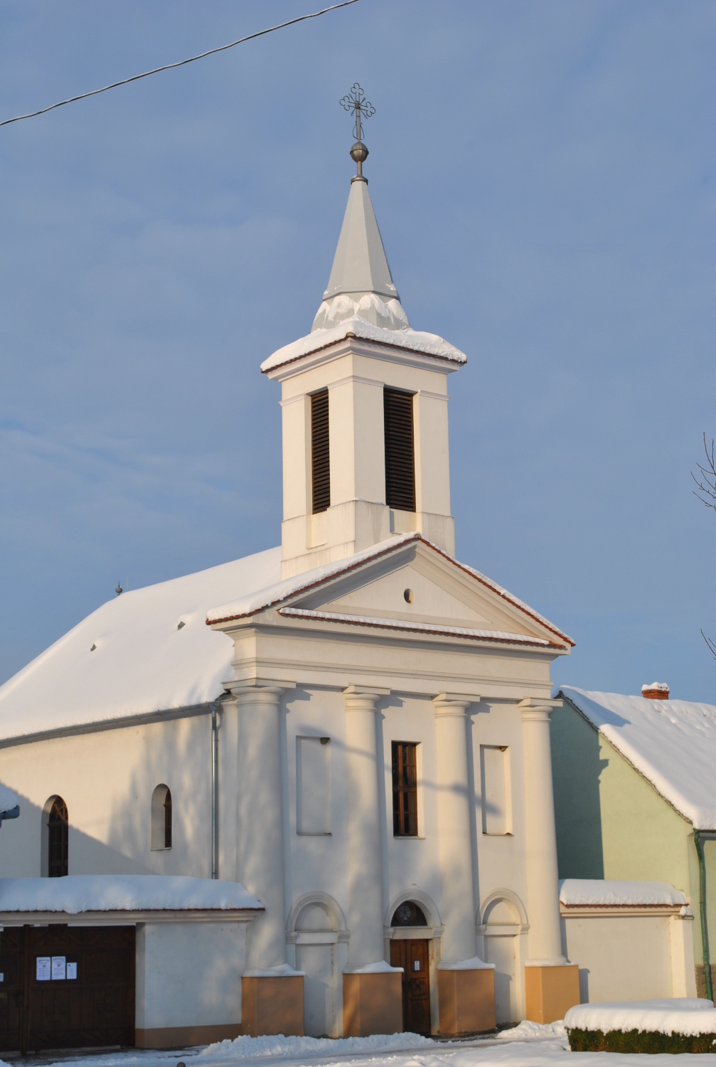 Sárvár, templom télen