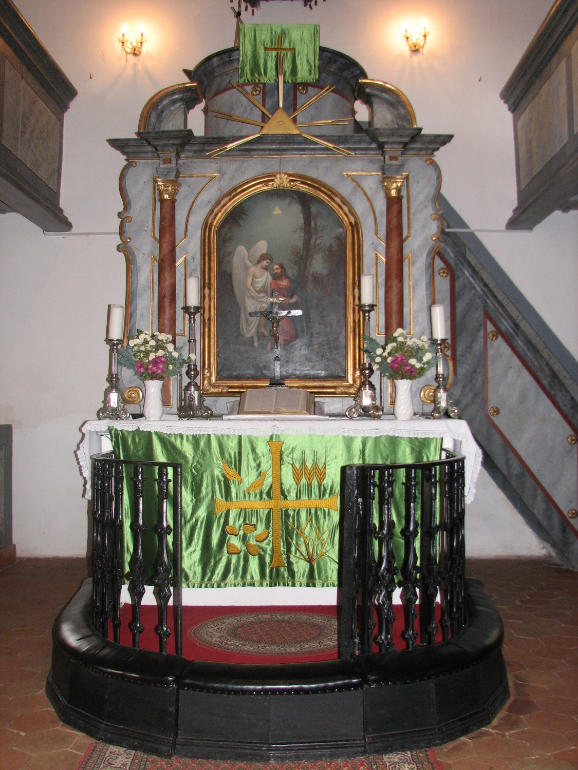 Bük, oltár
