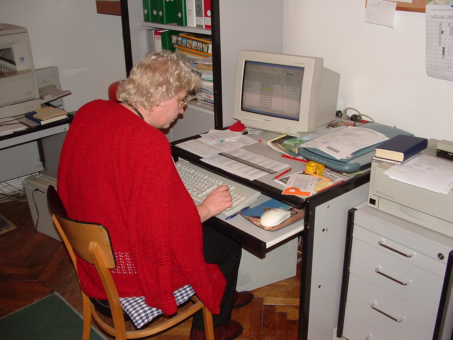 Háttérmunka, könyvelés