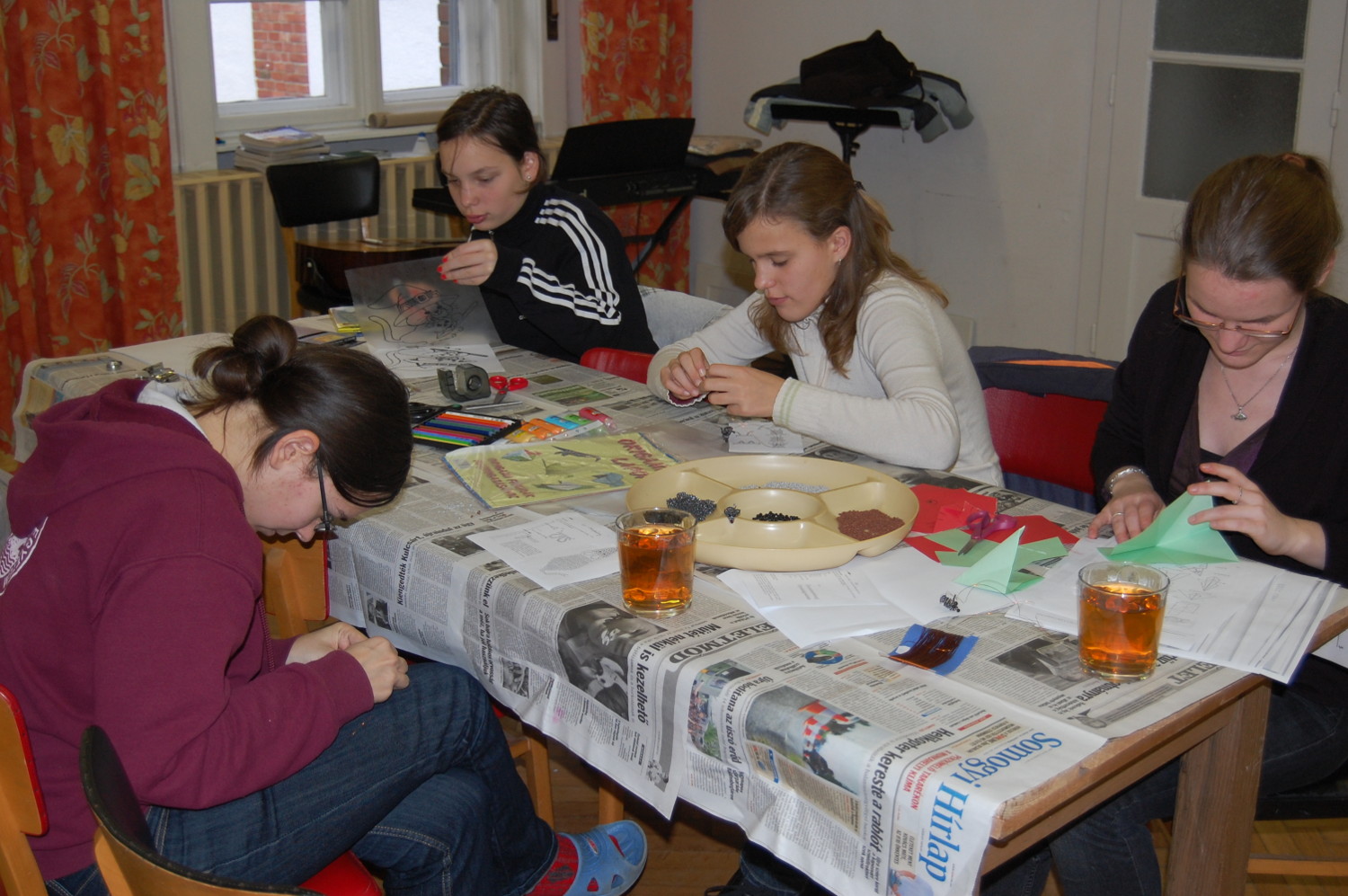 Kézműves foglalkozás, 2010