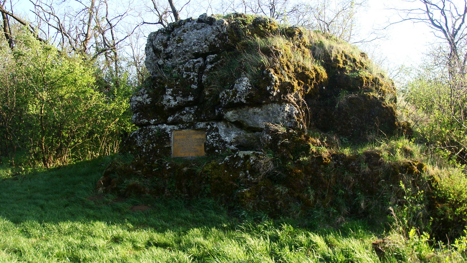 Kissomlyó, Királykő