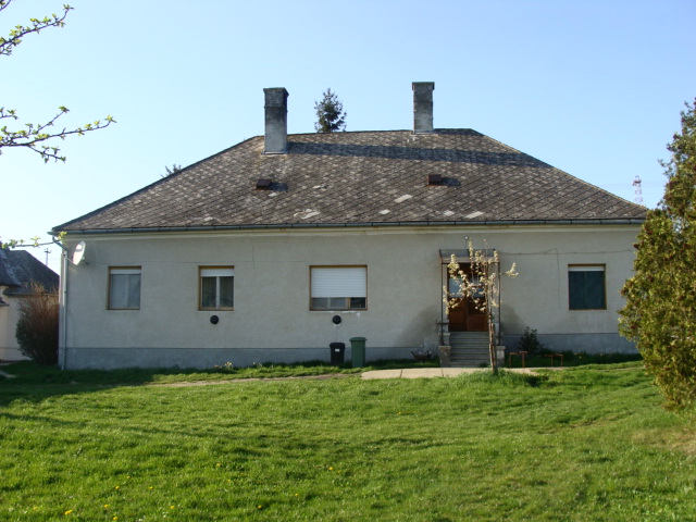 Kissomlyó, parókia