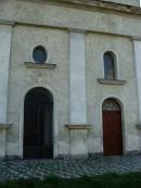 Kissomlyó, templom bajárata