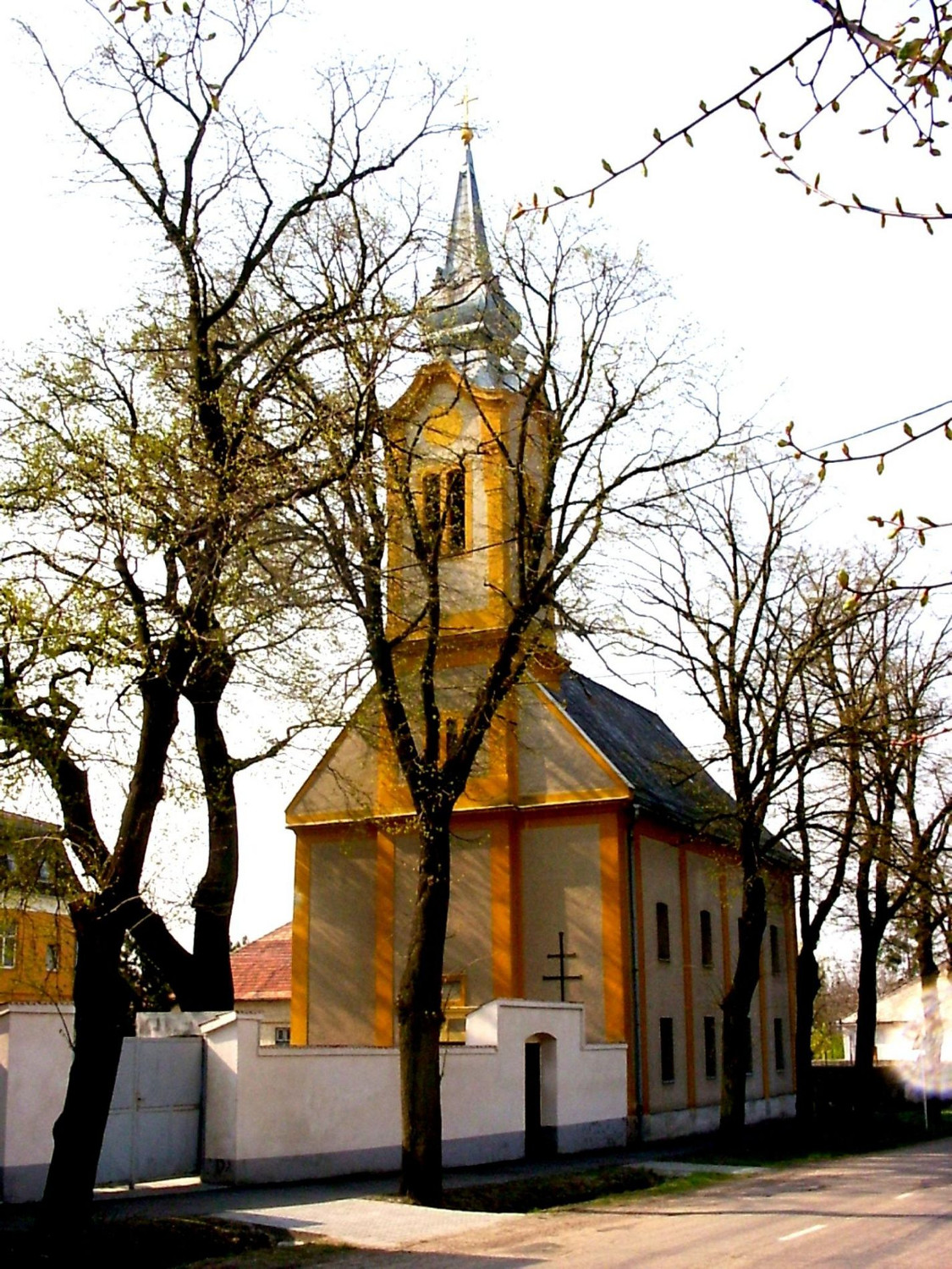 Lébény, templom