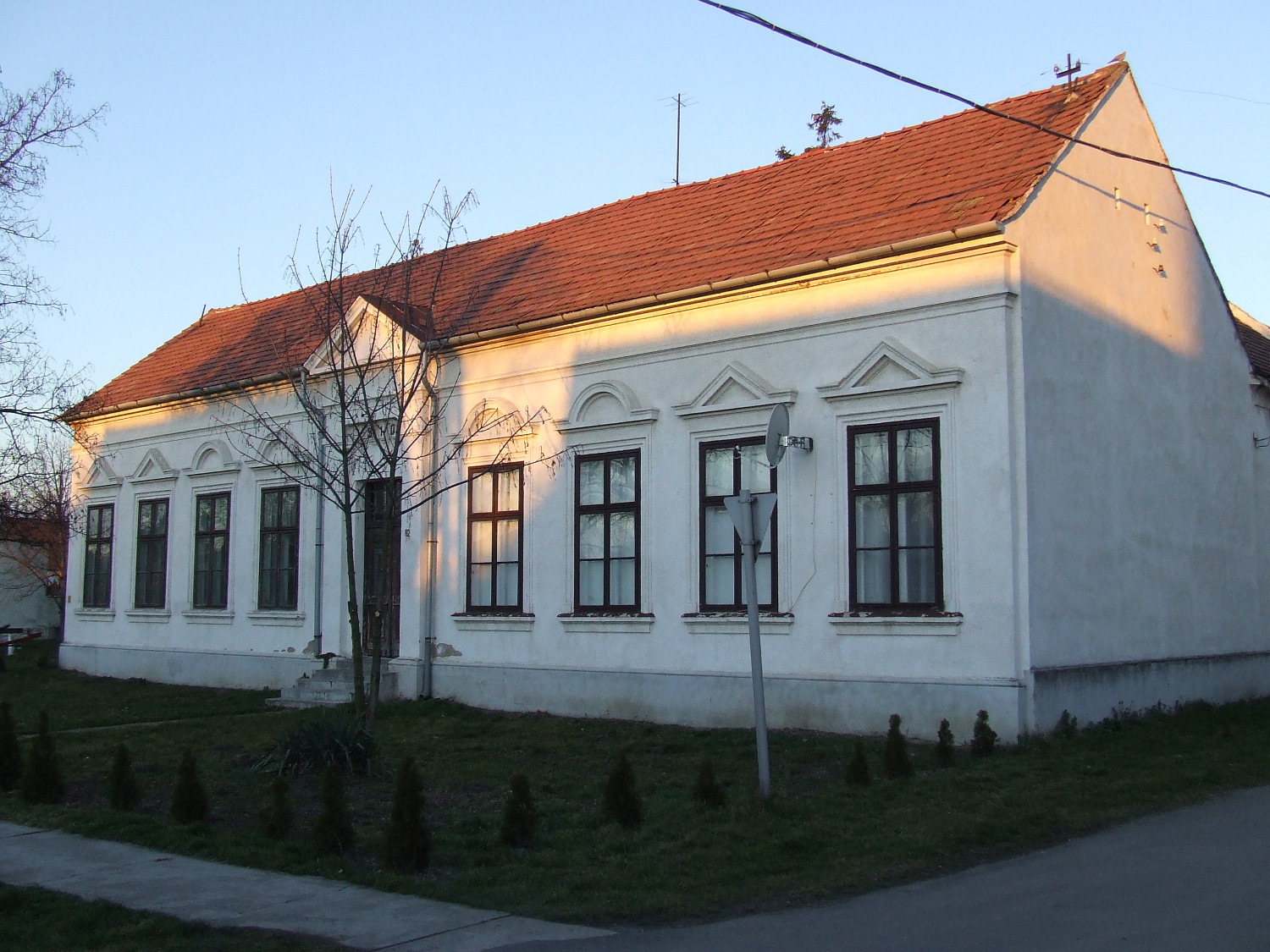 Magyarkeresztúr, egykori iskola