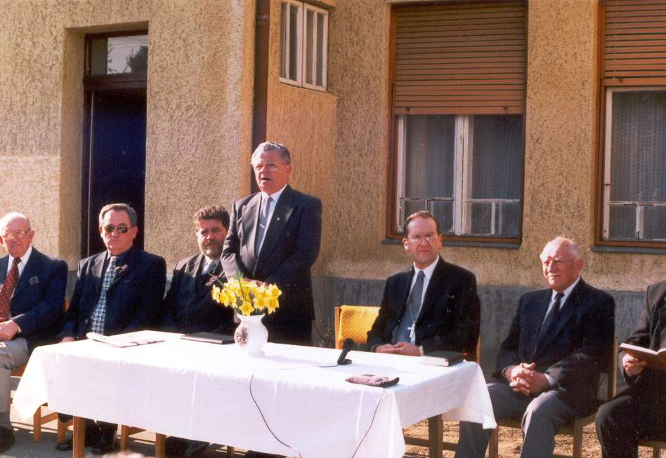 Mesteri, emlékezés Szabó József püspökre