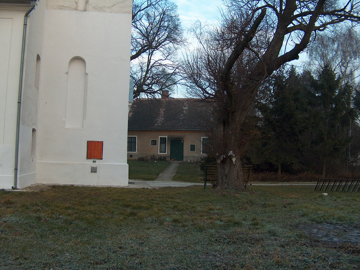 Templomkert