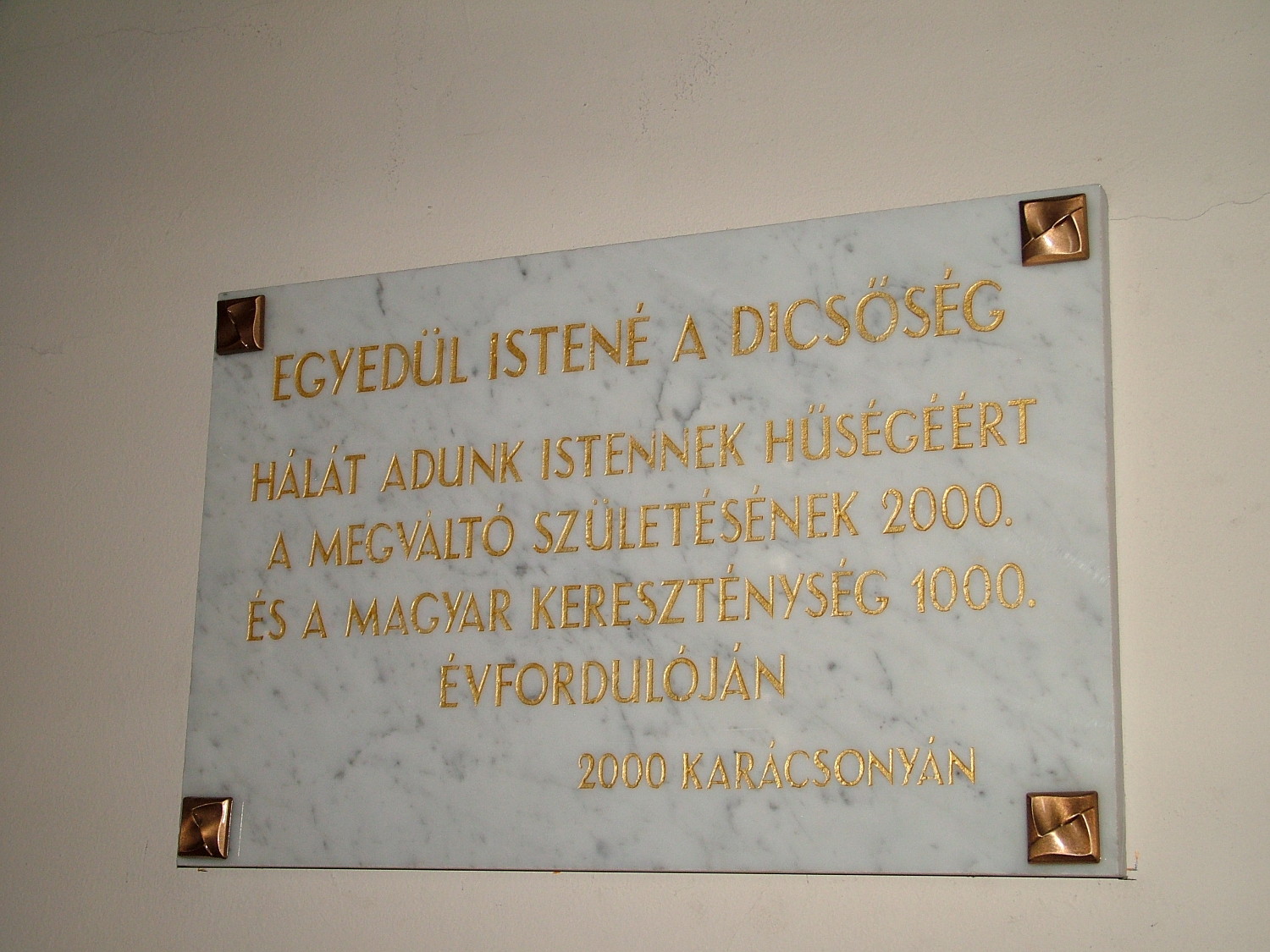 Székesfehérvár, "Egyedül Istené a dicsőség!"