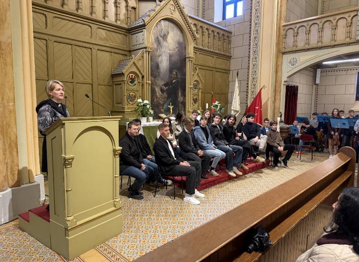 H�sz �v eml�kei – tal�lkoz�s egykori rem�nyikes di�kjainkkal