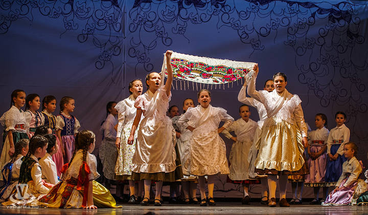 Szivárvány Néptáncfesztivál Szivárvány Néptáncfesztivál