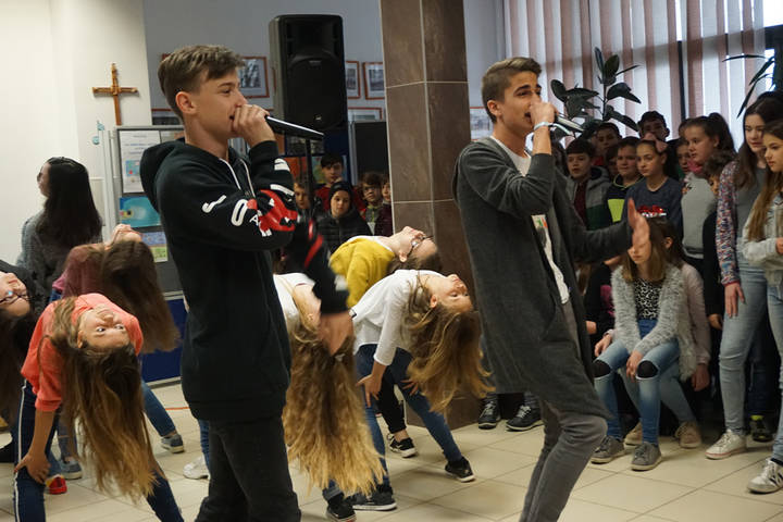 A költészet napja iskolánkban A költészet napja iskolánkban