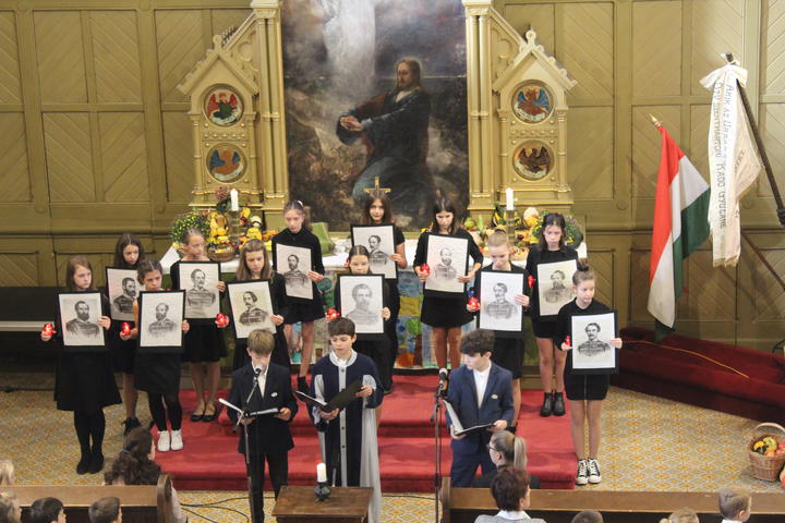  Az aradi vrtankra emlkeztek a remnyikes iskolsok