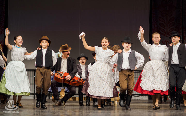 Sikerekben gazdag néptáncos hétvége - Frissített képgaléria Sikerekben gazdag néptáncos hétvége - Frissített képgaléria