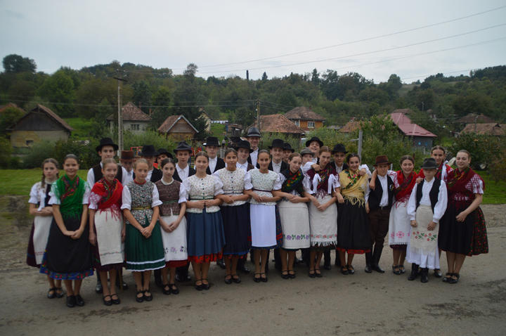 Erdélyt járó néptáncosok 2. Erdélyt járó néptáncosok 2.