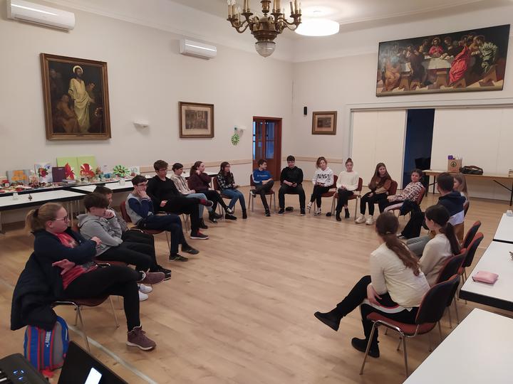 Adventi alkalom a fiataloknak